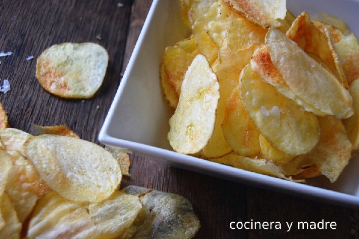Patatas chips al microondas fáciles y crujientes