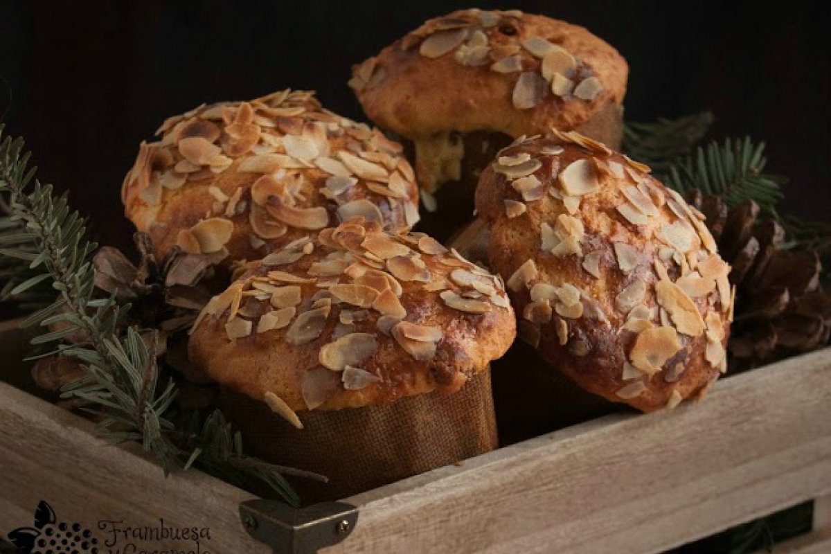 Panettone muffins