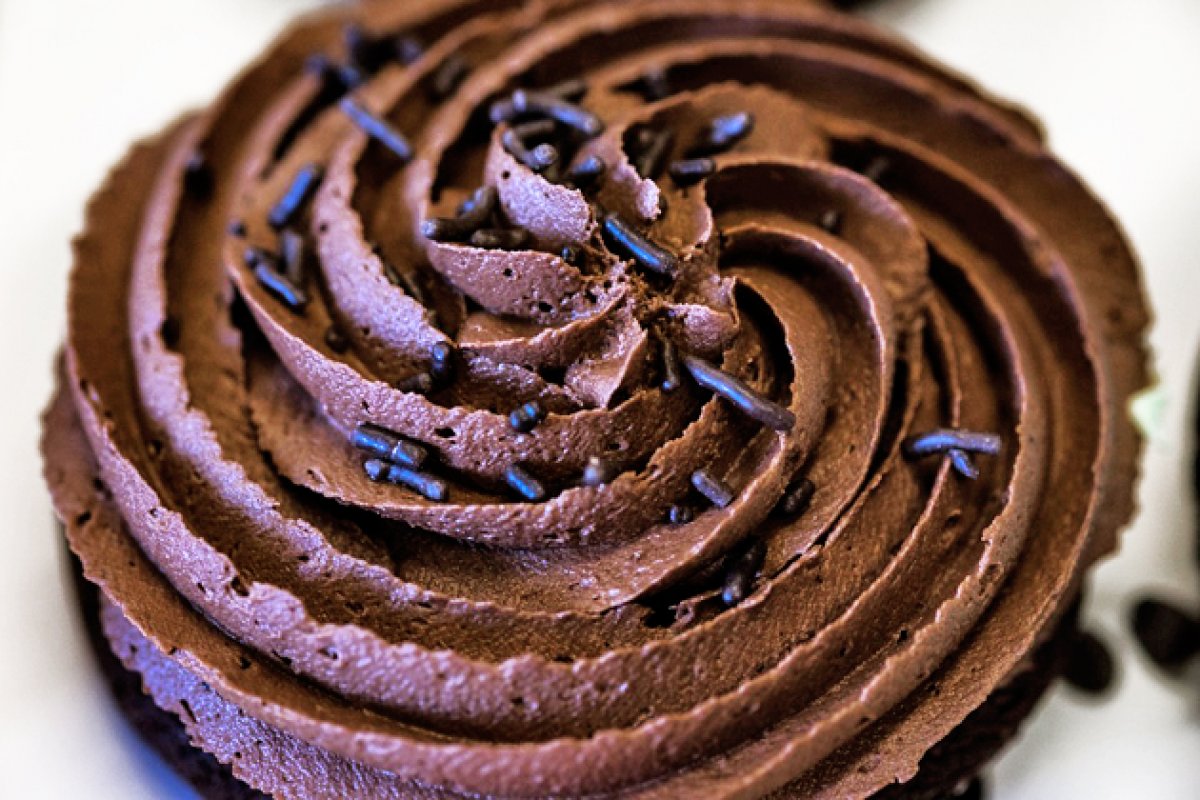Frosting de chocolate para cupcakes facilisimo